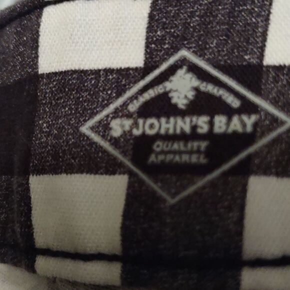 St. John's Bay, size 16, Black/White Checked Capri, excellent condition‎ - Picture 5 of 8